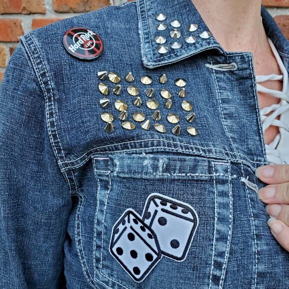 Woman's Studded denim jacket with patches sz.M - Picture 3 of 12